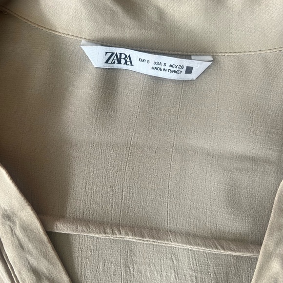 Zara Beige Cropped Twist-Front Long Sleeve Top - Picture 3 of 4